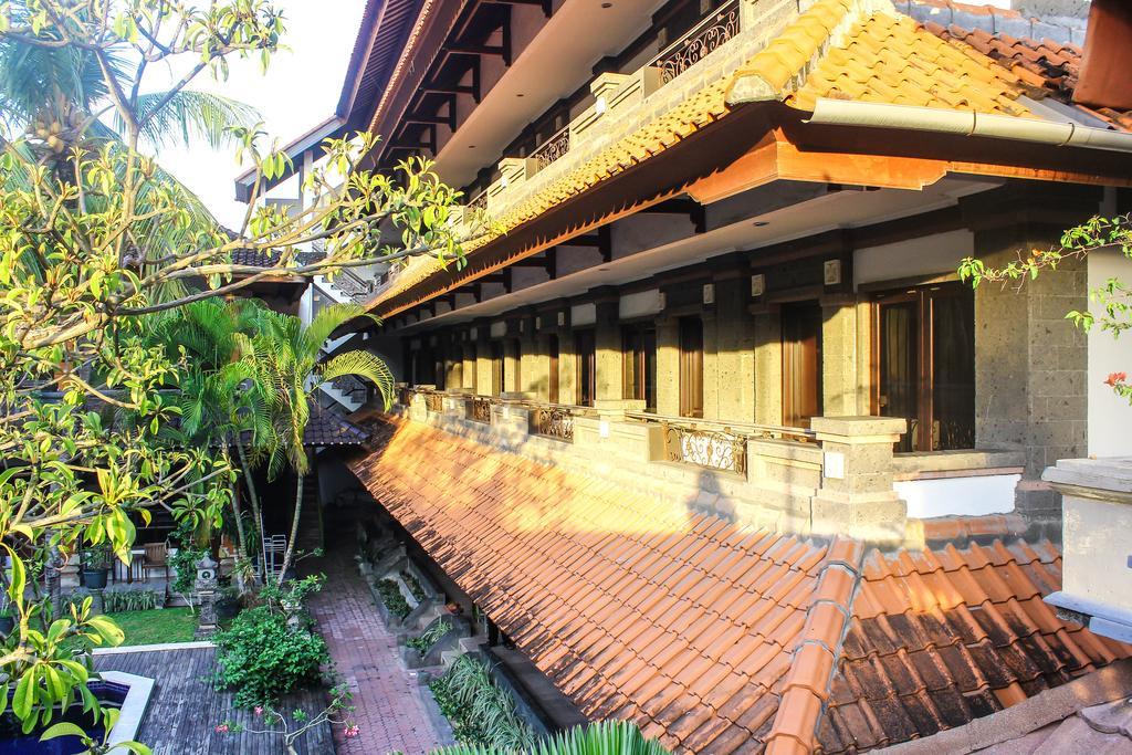 Hotel Puri Tanah Lot Kuta Lombok Buitenkant foto