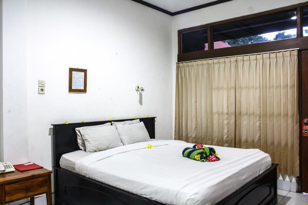 Hotel Puri Tanah Lot Kuta Lombok Buitenkant foto