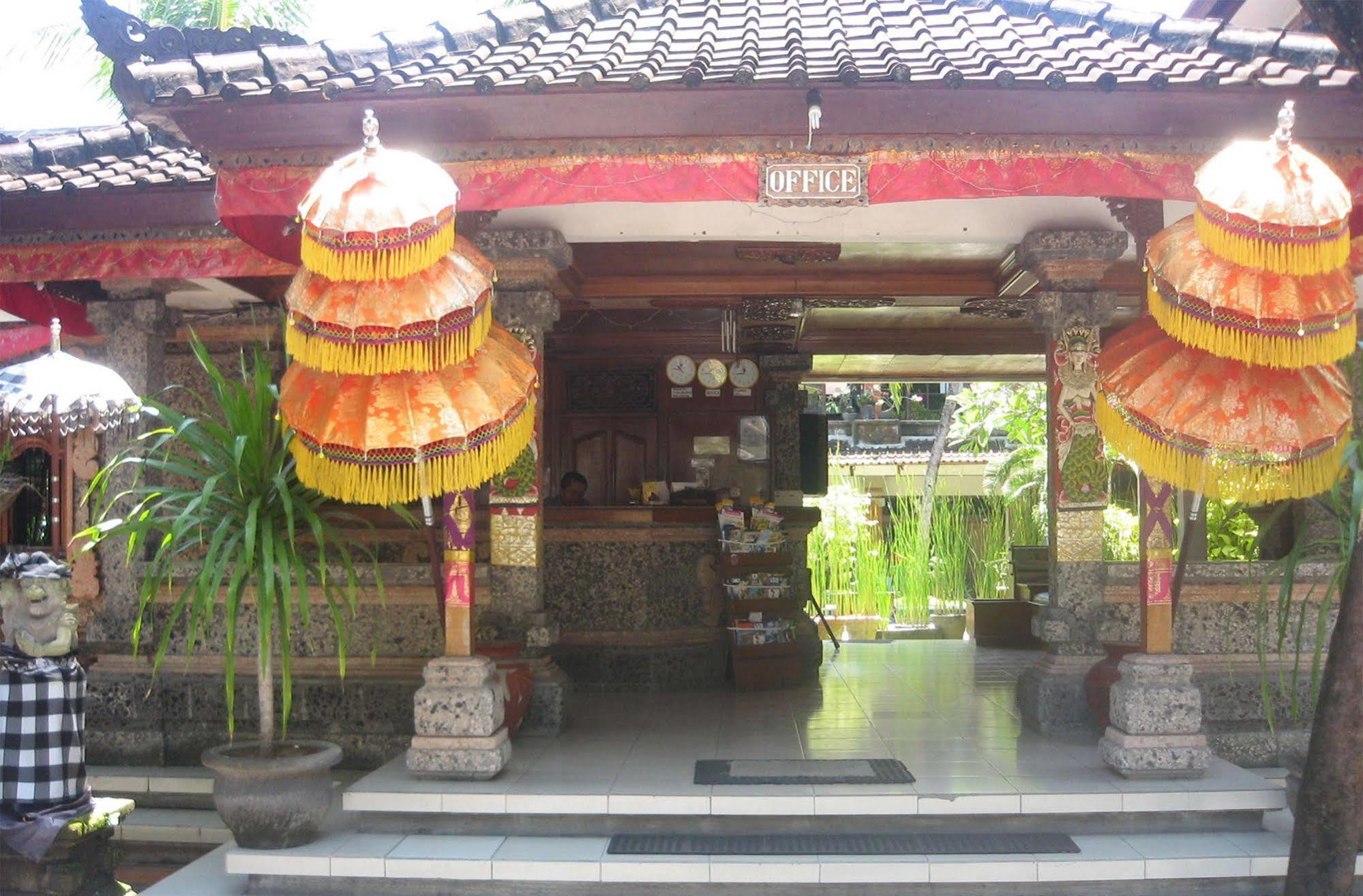 Hotel Puri Tanah Lot Kuta Lombok Buitenkant foto