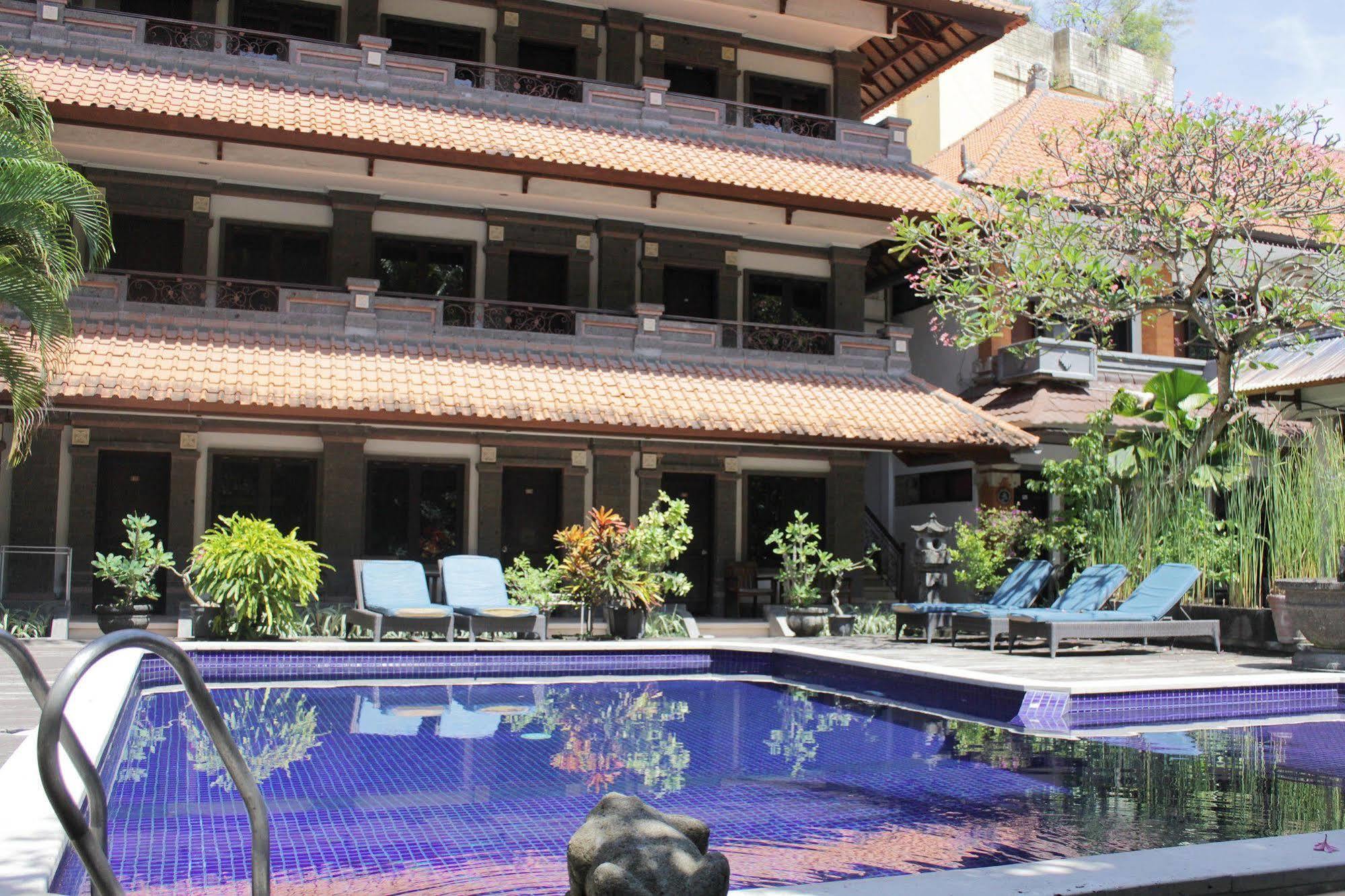 Hotel Puri Tanah Lot Kuta Lombok Buitenkant foto