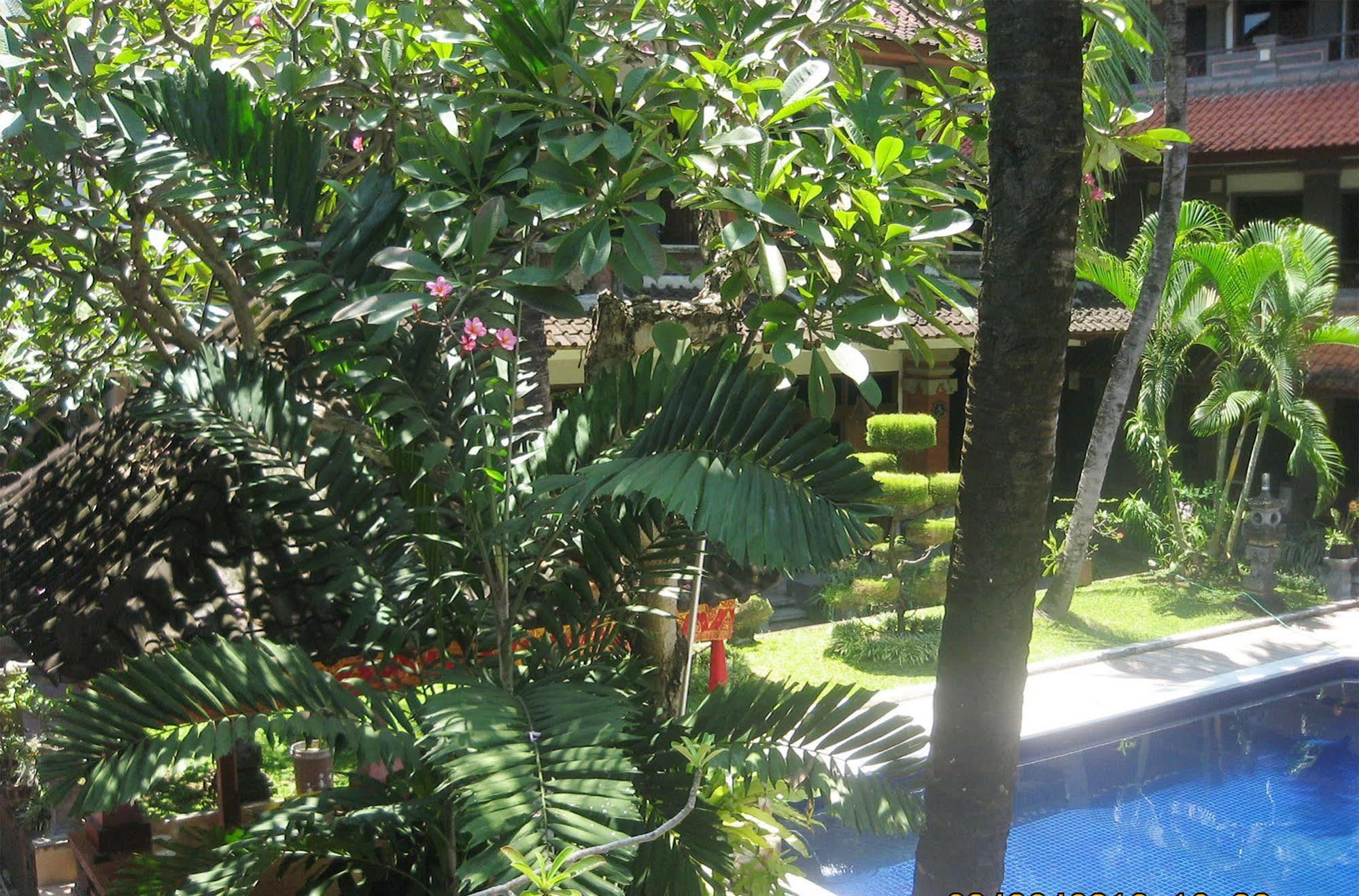 Hotel Puri Tanah Lot Kuta Lombok Buitenkant foto