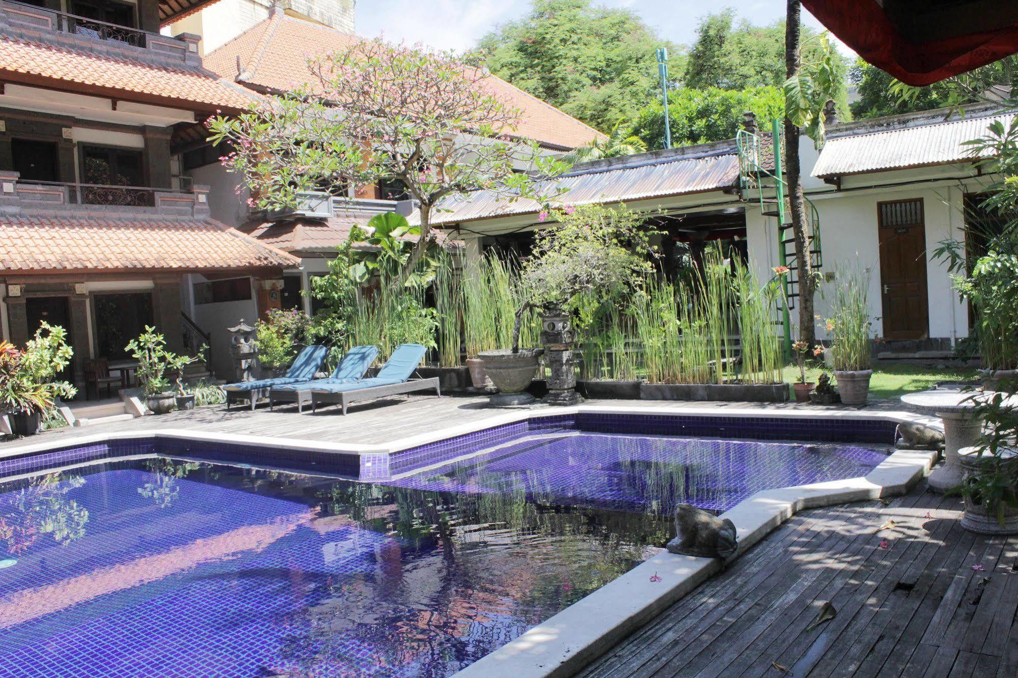 Hotel Puri Tanah Lot Kuta Lombok Buitenkant foto