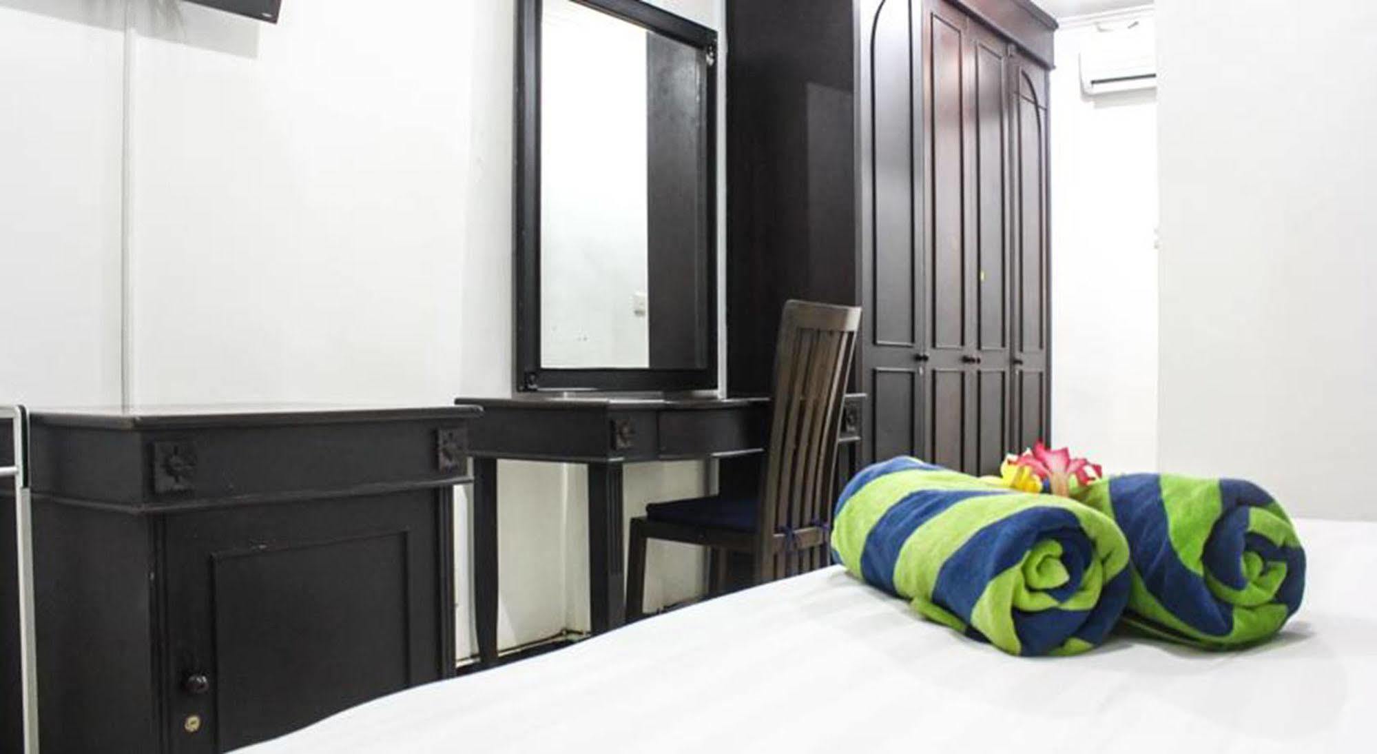 Hotel Puri Tanah Lot Kuta Lombok Buitenkant foto